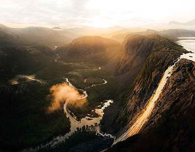 В Архангельске задержали подозреваемого в поджоге полицейских машин